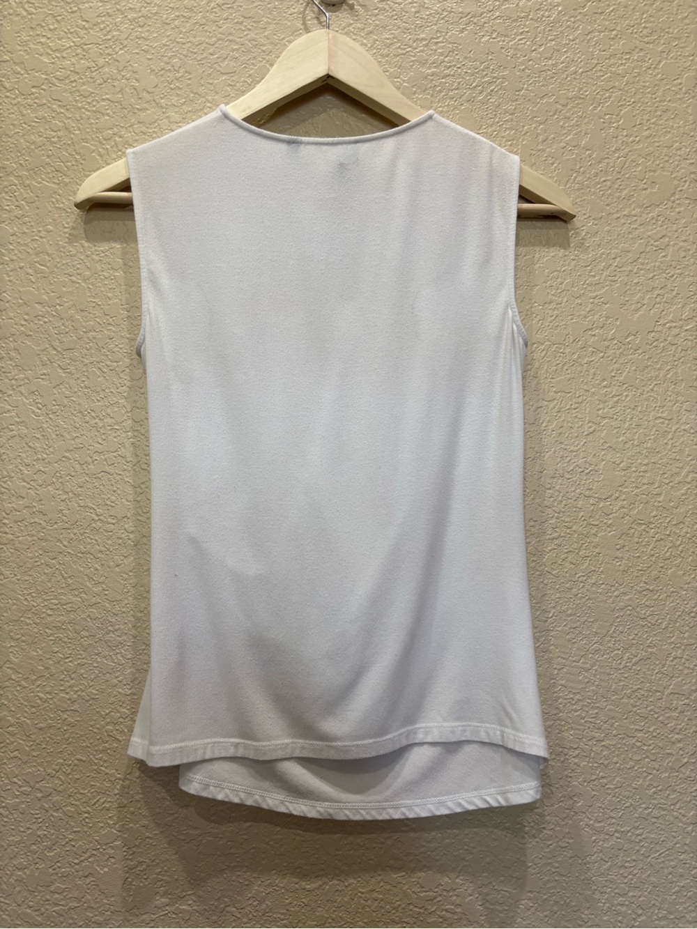 Theory Draped Sleeveless Viscose Top in White Medium Minimalist Office - Picture 9 of 10